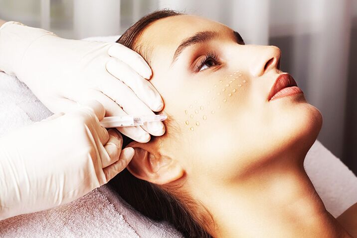 La biorevitalización es uno de los métodos eficaces de rejuvenecimiento de la piel del rostro. 